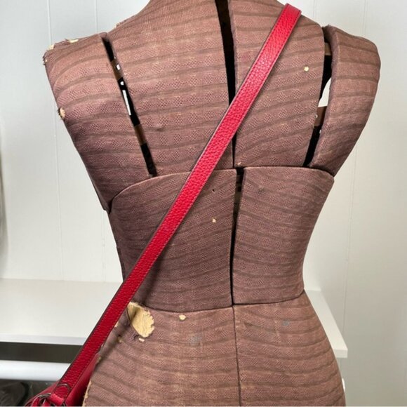 Vince Camuto Rio Red Leather MAKA Crossbody Bag VC-MAKA-CB Purse - Picture 3 of 16